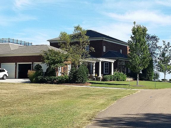 Private Patio and Pergola