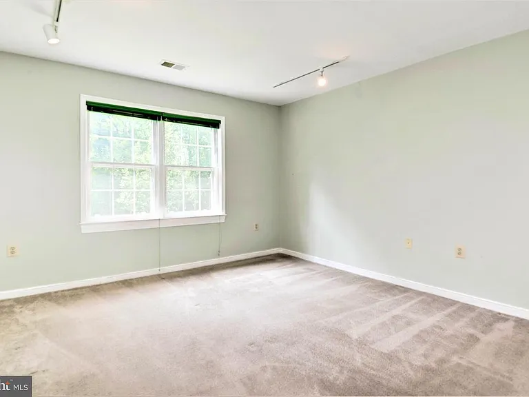10322 Dunn Meadow Rd — Photo 36