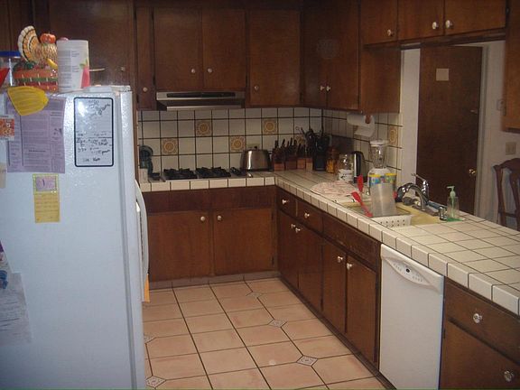 2nd image of 1882 Lavonne Ave
