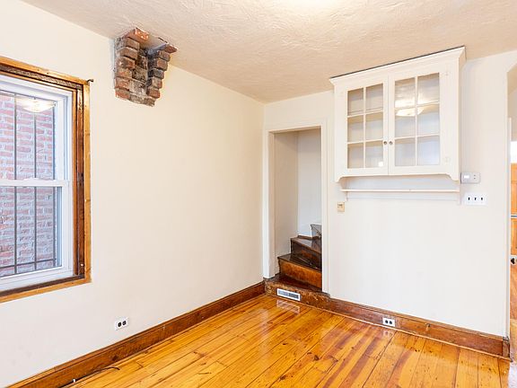 4th image of 336 N Sloan St