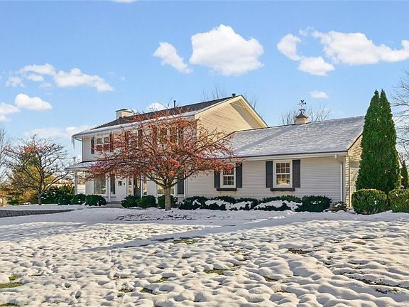 3rd image of 207 Denvale Dr