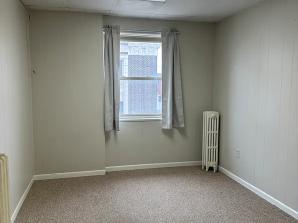 523 Washington Ave #1, Iowa Falls, IA 50126