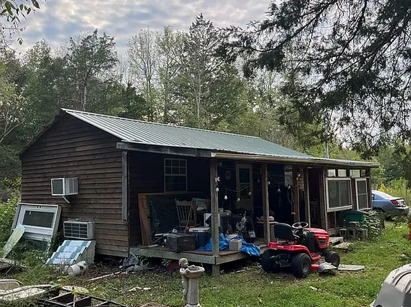 123 Hamm Rd, Linden, TN 37096