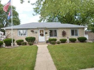 5929 48th Ave, Kenosha, WI 53144