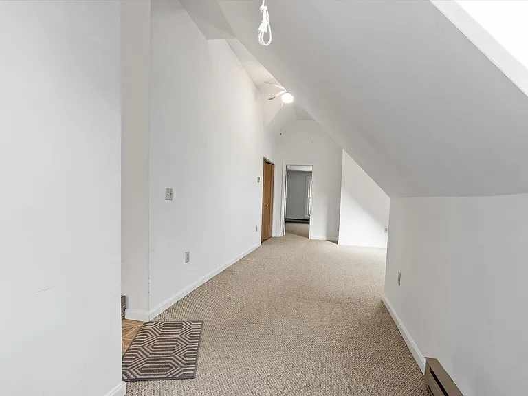 113 Warren St — Photo 19