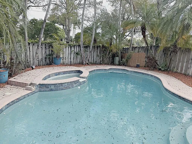 114 Danielle Ct — Photo 28