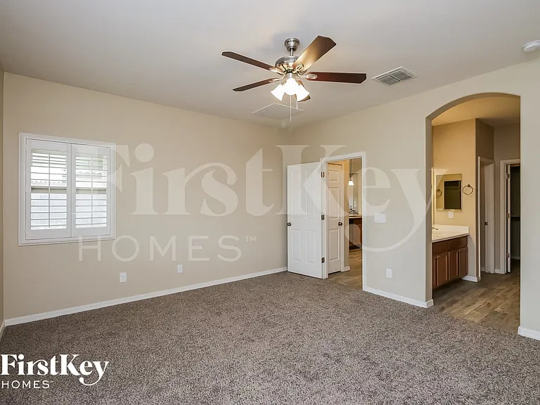 376 W Flame Tree Ave — Photo 8