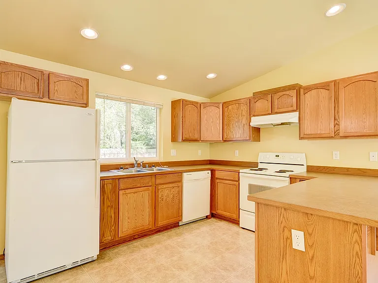 404 Sycamore Rd — Photo 10