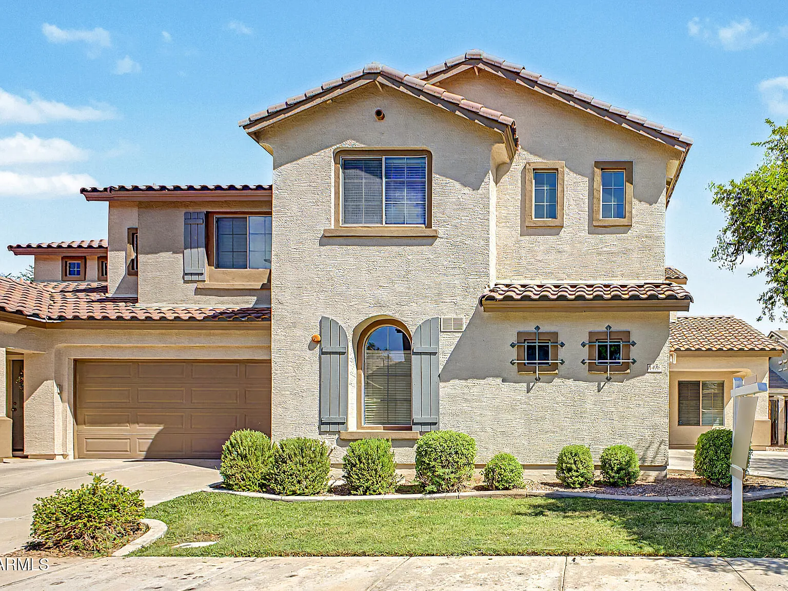 3 bed, 2.5 bath, 1735 sqft, $2,295 — Photo 2