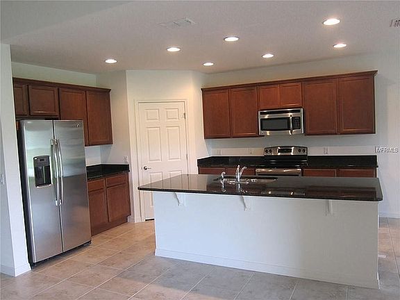 4th image of 3711 Isles Arbor Ln