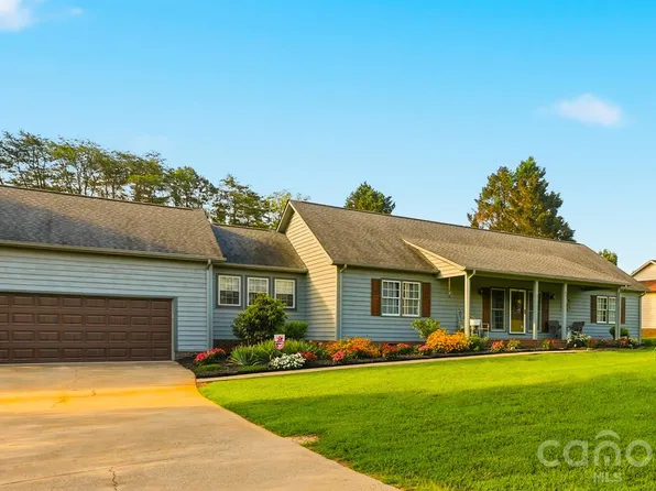 40 Candlewick Cove Dr, Taylorsville, NC 28681