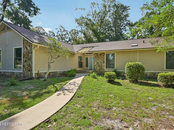 786 SWISS OAKS Court, St. Johns, FL 32259