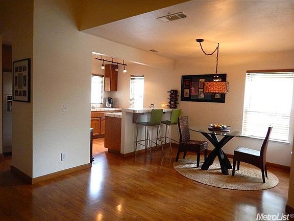 5th image of 9461 Newington Way