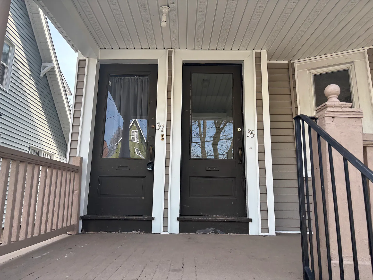 2 bed, 1100 sqft, $1,900 — Photo 2