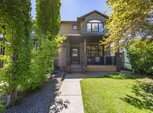 211 N 32nd Ave NW, Calgary, AB T2M2P8