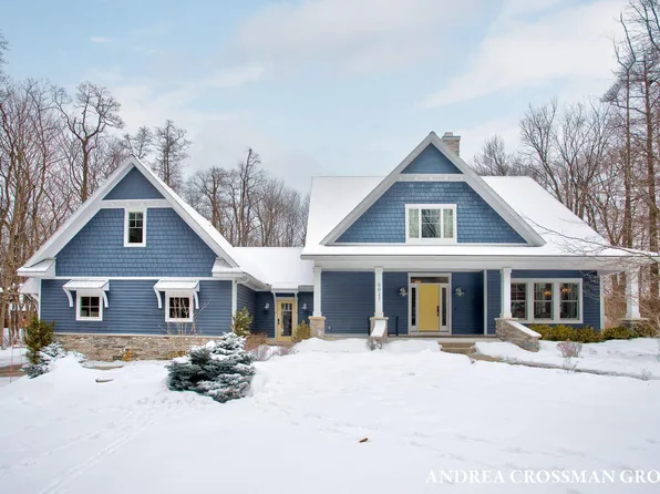 6927 Old Owl Dr, Saugatuck, MI 49408
