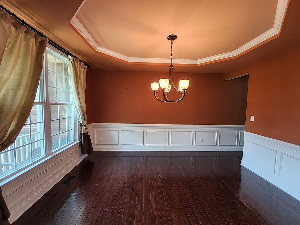 1st image of 15204 Grigsby Pl