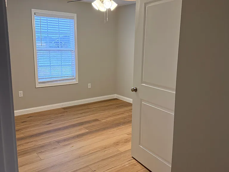 701 Lake Harriette Dr #724 — Photo 11