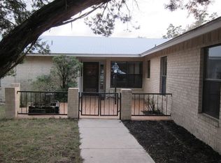 211 Ridge Rd, Kerrville, TX 78028