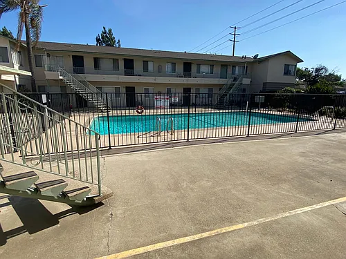 850 N Campus Ave #C Photo 1