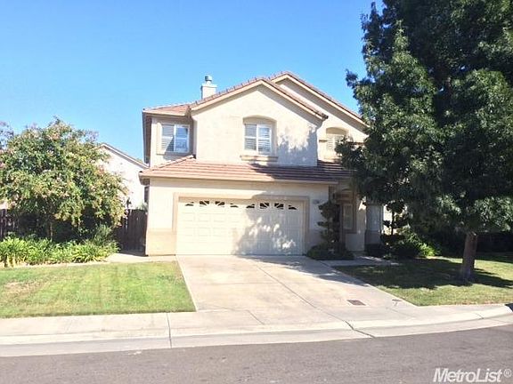 3rd image of 4166 Riverbrook Ct