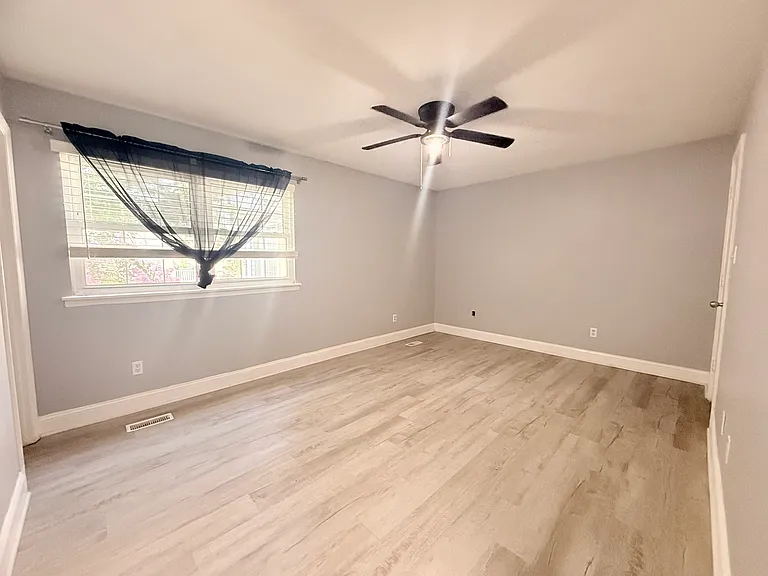 8518 Castle Pine Ct — Photo 22