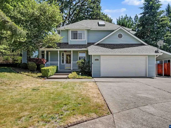 496 SE Walnut Cir, Dallas, OR 97338