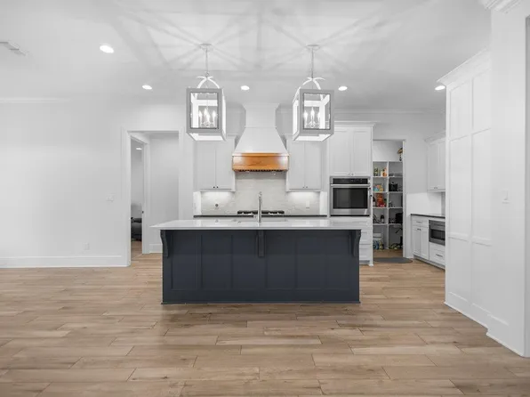 113 Saddle Brook Cir, Hallsville, TX 75650