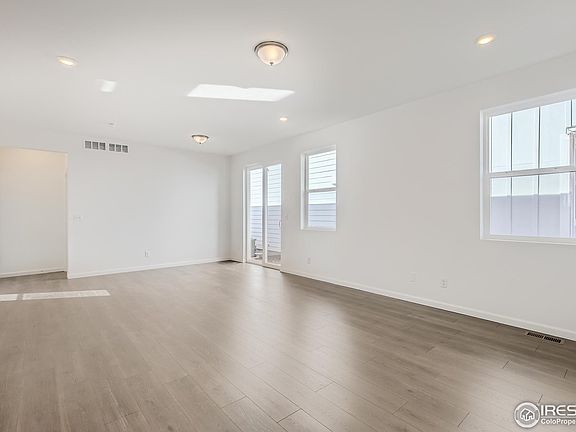 5th image of 803 Emmerson Blvd