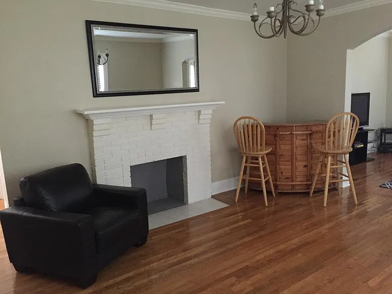 3201 Kinross Ave — Photo 3