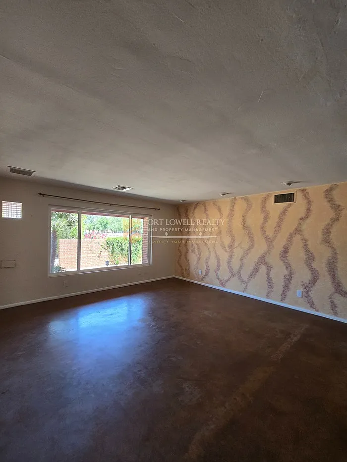 Building Photo - 1307 W Thomas Rd