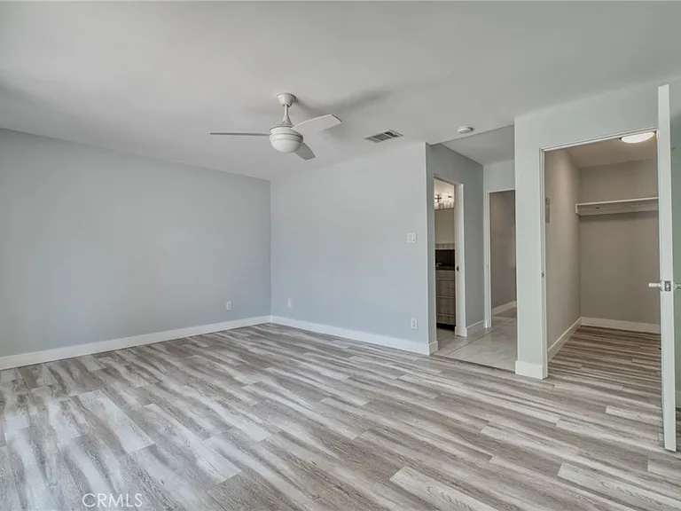 20516 Clark St — Photo 13