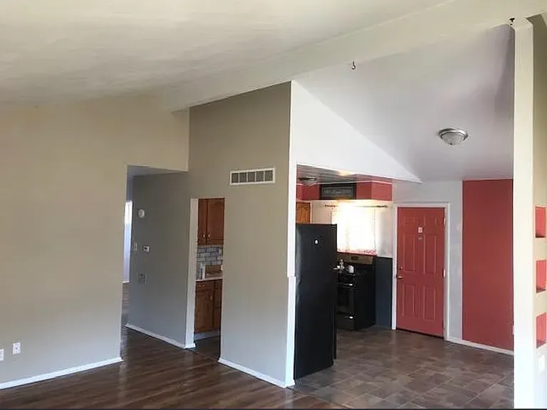 337 Sulphur Spring Rd — Photo 6