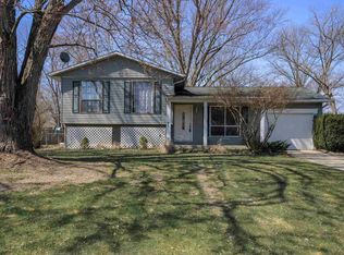 56177 Tanglewood Dr, Osceola, IN 46561