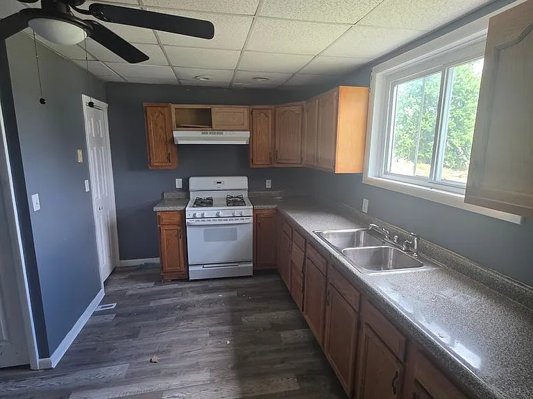 1703 Bailie Ave — Photo 21