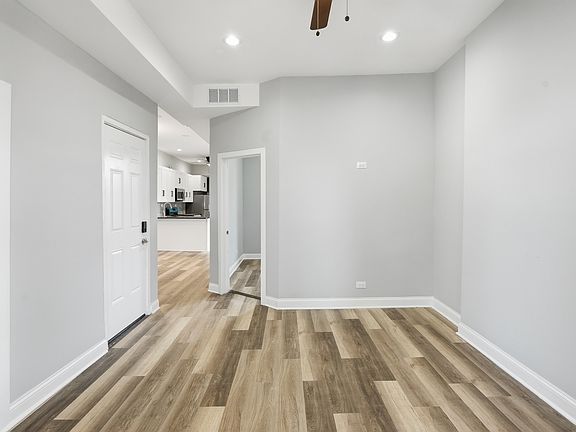 5th image of 4024 W Arthington St
