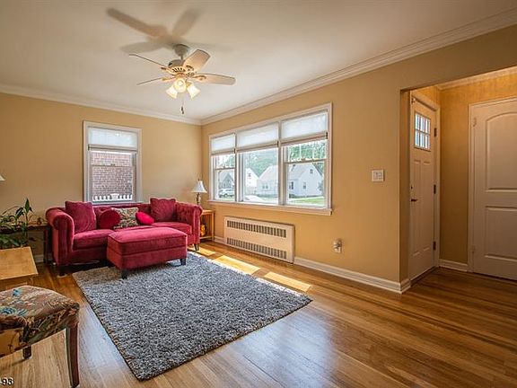 5th image of 17-31 Hunter Pl #1X
