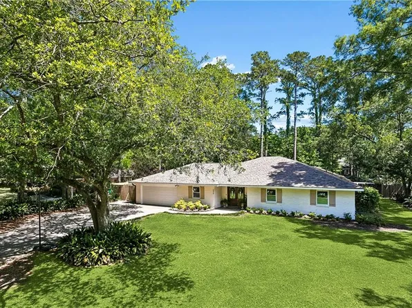 345 Jasmine Dr, Mandeville, LA 70471