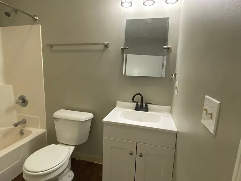 518 Jefferson St — Photo 23
