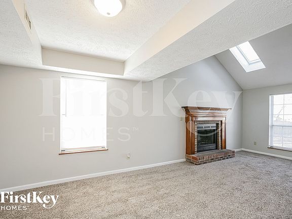 3rd image of 5751 McCloud Ct N