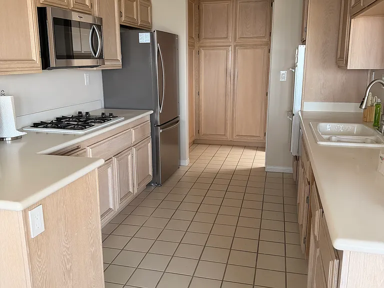 2222 S Mesa St #17 — Photo 8