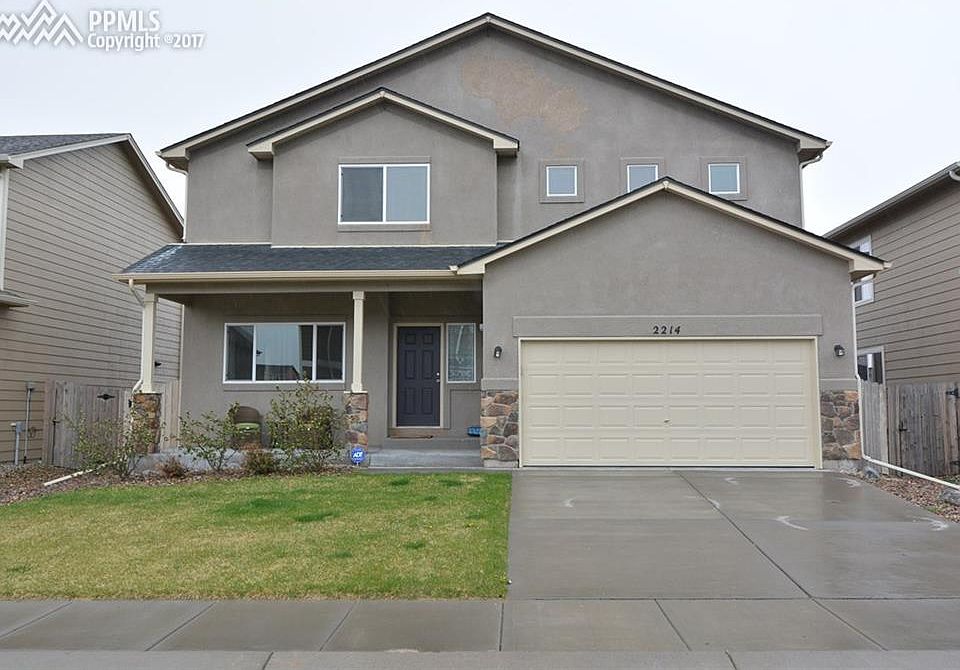 FRONT VIEW OF THE HOME