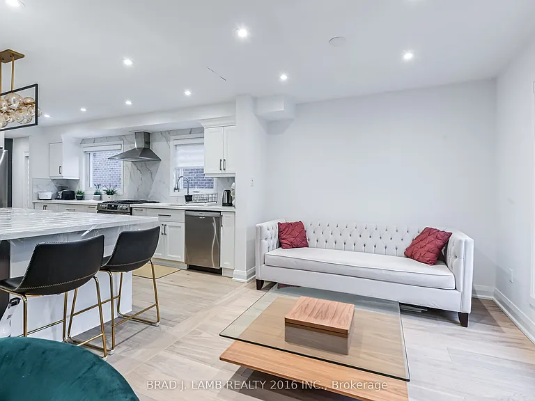 54 Campbell Ave #2 — Photo 16