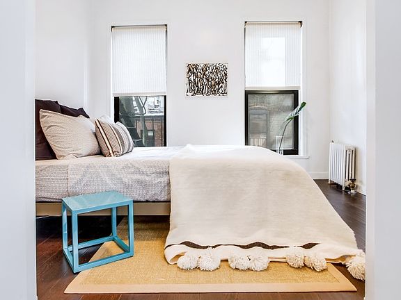 3rd image of 224 E 11th St APT 19