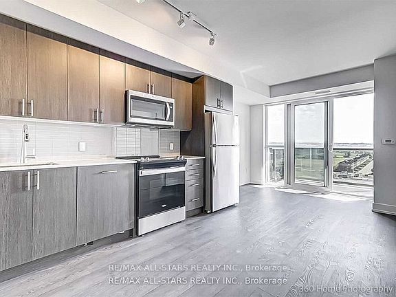 4th image of 2550 Simcoe St N #214