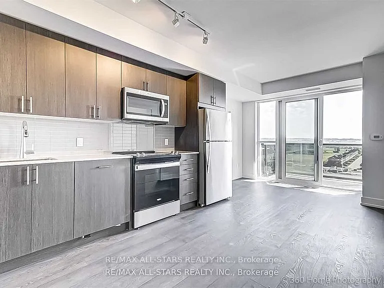 2550 Simcoe St N #214 — Photo 4