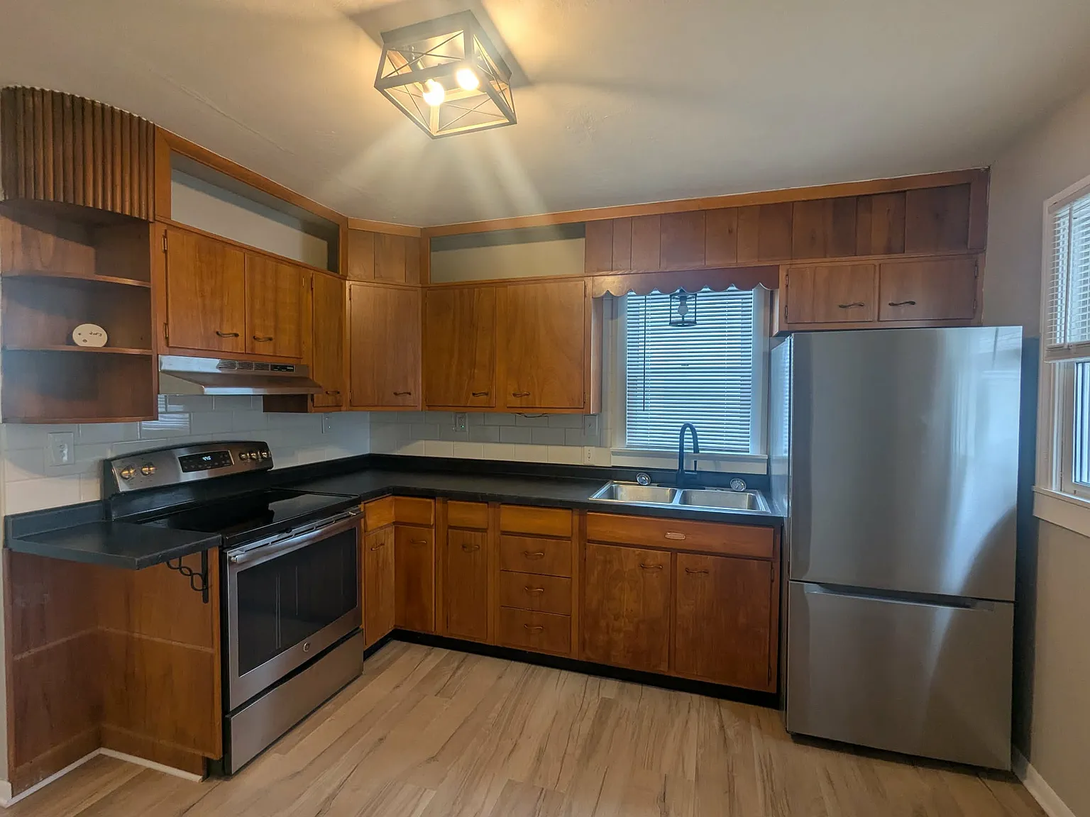 2 bed, 672 sqft, $1,000 — Photo 4