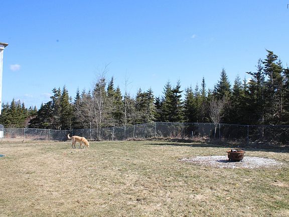3rd image of 489 Little Harbour Rd