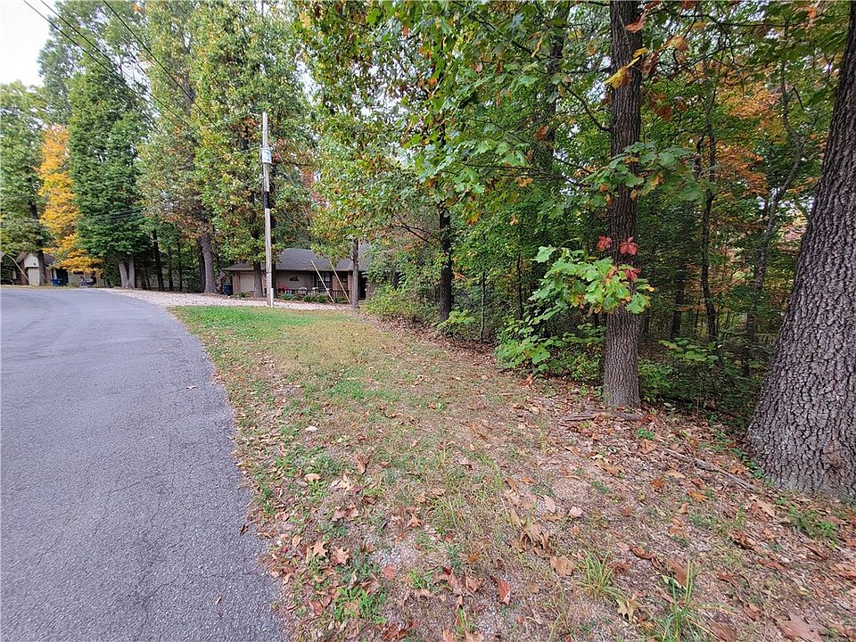 1st image of 8 Shanklin Dr
