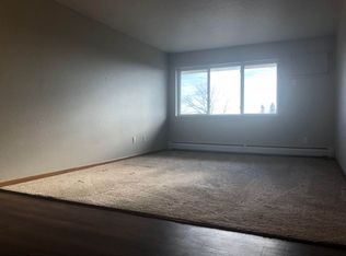 946 E Tower Ave #16, Warren, MN 56762